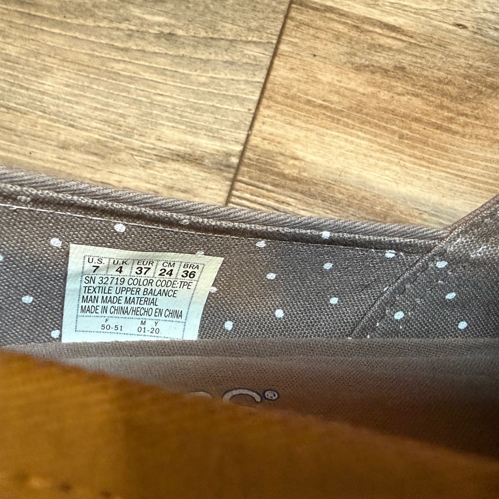 Skechers Taupe Canvas Espadrille Slip-Ons, Box included, worn once - Picture 7 of 11